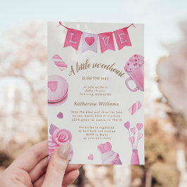 Invitación de Baby Shower rosada a un poco querido