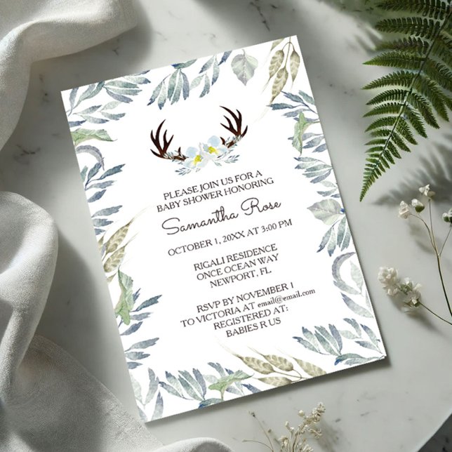 Invitación de Baby Shower, Rústico (Baby shower invitations features deer antlers, flowers and a boarder or greenery by VG Invites)