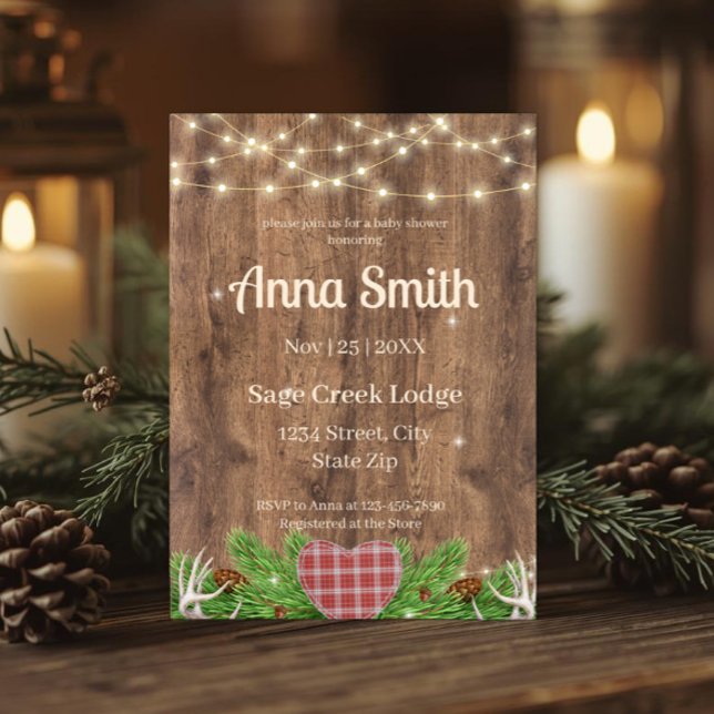 Invitación de Baby Shower Rústico Bosque | Cuadros (Rustic woodland baby shower invitation with antlers pine greenery and plaid heart accents.)