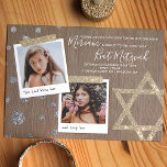 Invitación de Bat Mitzvah, Purpurina de oro y plat<br><div class="desc">Invitación de Bat Mitzvah al estilo de la revista Scrapbook, con detalles de agua, oro y plata. Las fotos cuadradas con las obras de arte de Star of David en la textura de la madera falsa es una hermosa imagen vintage para la celebración de tu cumpleaños. Los títulos escritos en...</div>