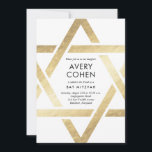 Invitación de Bat Mitzvah, Relieve metalizado dora<br><div class="desc">El moderno Relieve metalizado dorado Bat Mitzvah Invitation ofrece un esquema único y moderno de Star of David en torno a los detalles de su evento.</div>
