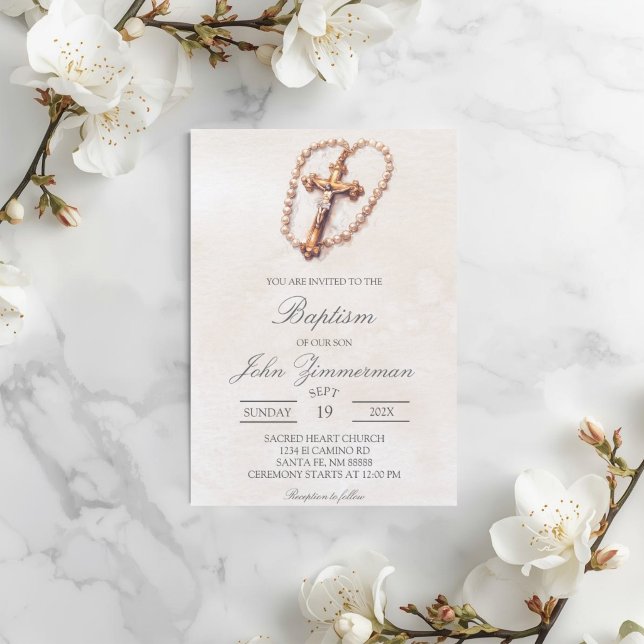 Invitación de bautismo con crucifijo beige (Subido por el creador)
