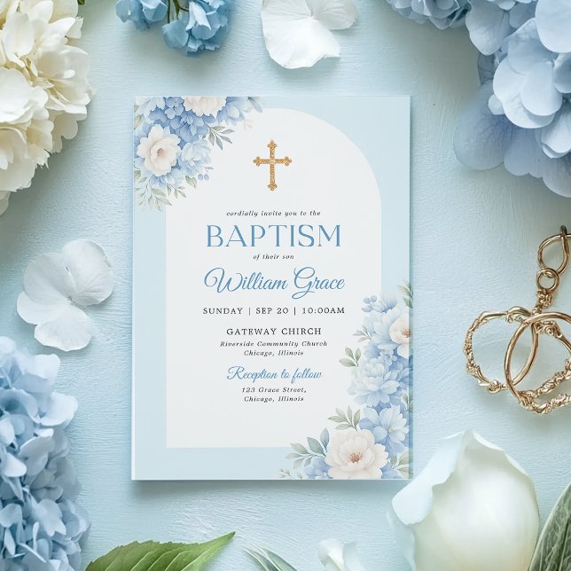 Invitación de Bautizo Azul Elegante con Diseño Flo (Elegant baptism invitation with blue florals and a gold cross, perfect for baby boy baptisms.)
