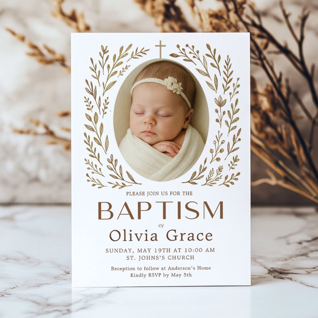 Invitación de Bautizo Boho con Corona Floral y Beb (Baptism invitation for Olivia Grace, featuring a soft and elegant design with a floral border.)