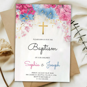 Invitación de bautizo con floral azul y cruz dorad