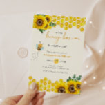 Invitación de Bee Day Birthday Baby Boy<br><div class="desc">Audaz y divertido cumpleaños de bebé cualquier invitación de edad con diseño y patrón de girasol y panal de miel en la parte trasera.</div>