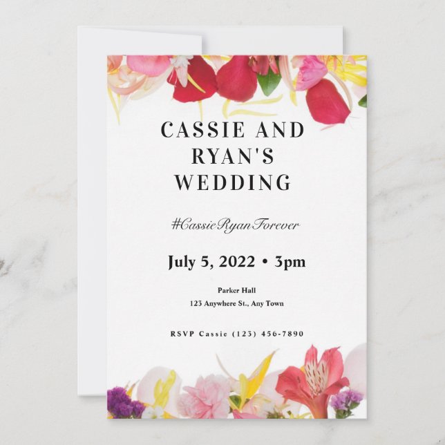 Invitación de boda bordeada con flores silvestres (Anverso)
