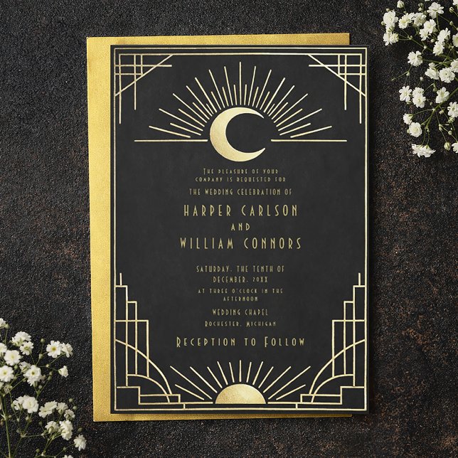Invitación de boda celeste Art Deco Equinox (Gold and black art deco celestial wedding invitation, featuring a sun and moon.)