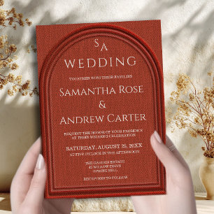 Invitación de boda con arco de terracota y textura