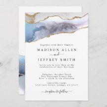 Invitación de boda con brillo dorado y piedra de á