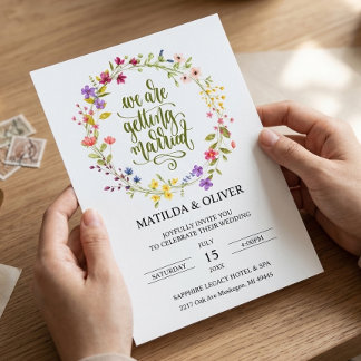 Invitación de boda con corona floral de acuarela