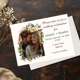 Invitación de boda con foto de arco floral boho el