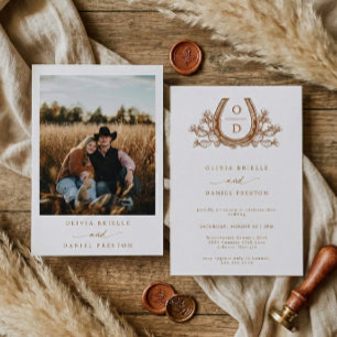 Invitación de boda con foto de herradura de hierba