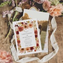 Invitación de boda con foto floral de terracota bo
