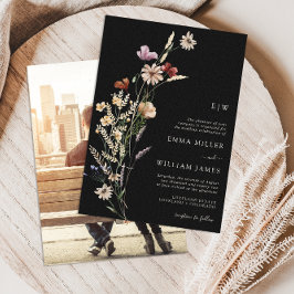 Invitación de boda con foto floral negra
