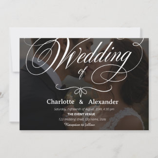 Invitación de boda con foto y caligrafía clásica