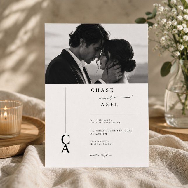 Invitación de boda con foto y monograma moderno. (Subido por el creador)