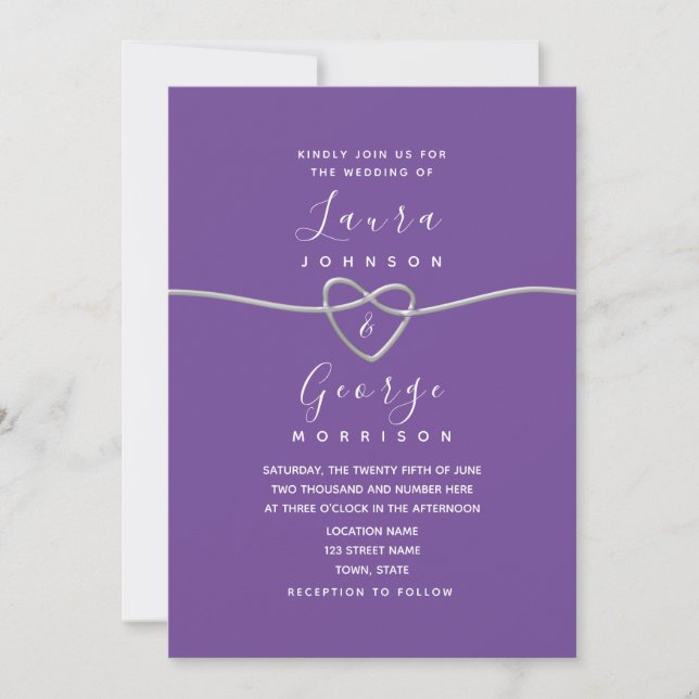 Invitación de boda con letra de escritura morada m (Anverso)