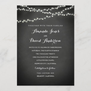 Invitación de boda con luces de cuerda y pizarra