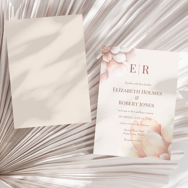 Invitación de Boda con Monograma Floral Rosado (Modern Blush Pink Mousse Petals Monogram Wedding Invitation on a sunny neutral dry palm leaf.)