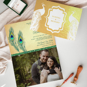 Invitación de boda con pluma de pavo real verde co