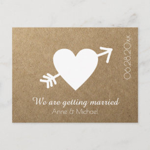 invitación de boda corazón con flecha falso kraft