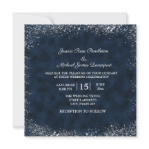 Invitación de boda cuadrada azul marino con polvo