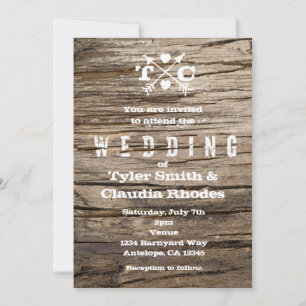 Invitación de boda de madera rústica con flechas y
