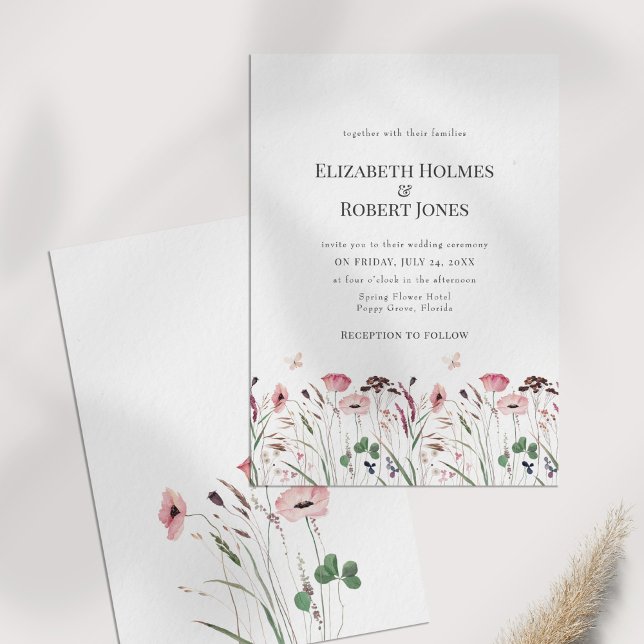 Invitación de Boda de Pradera de Flores Silvestres (Pink Poppy Meadow Wedding Invitation on a table)