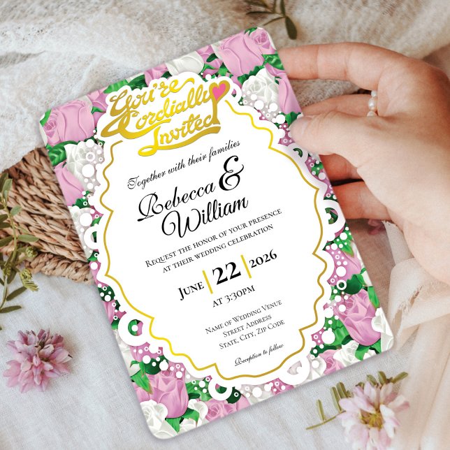 Invitación de Boda de Rosa Rosa y Blanca - Letras  (Pink and White rose background with decorative border wedding invite design with gold heading)