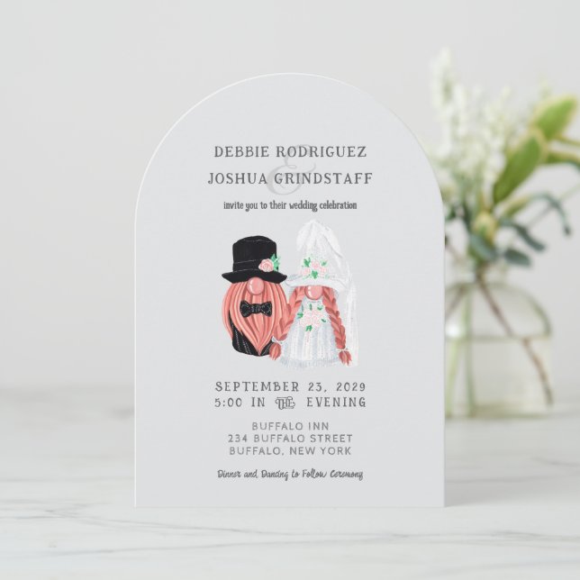 Invitación de boda divertida con gnomos caprichoso (Anverso de pie)