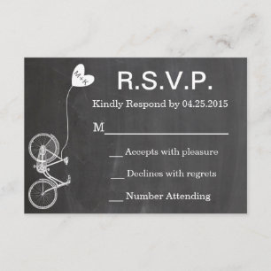 Invitación de boda en pizarra R.S.V.P. con bicicle