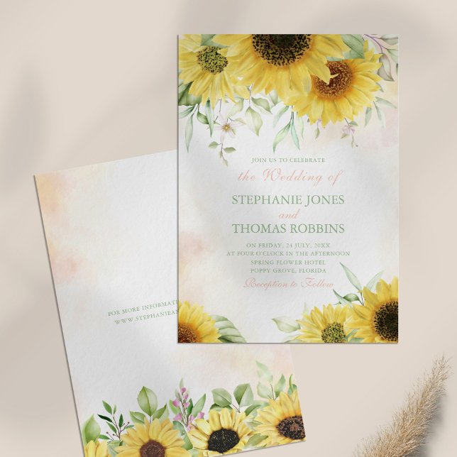 Invitación de Boda Encanto de Girasol Rústico (Rustic Sunflower Delight Wedding Invitation on a table.)
