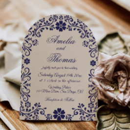 Invitación de boda floral azul cobalto