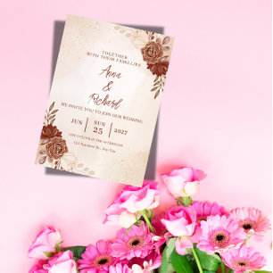 Invitación de boda floral borgoña y dorada