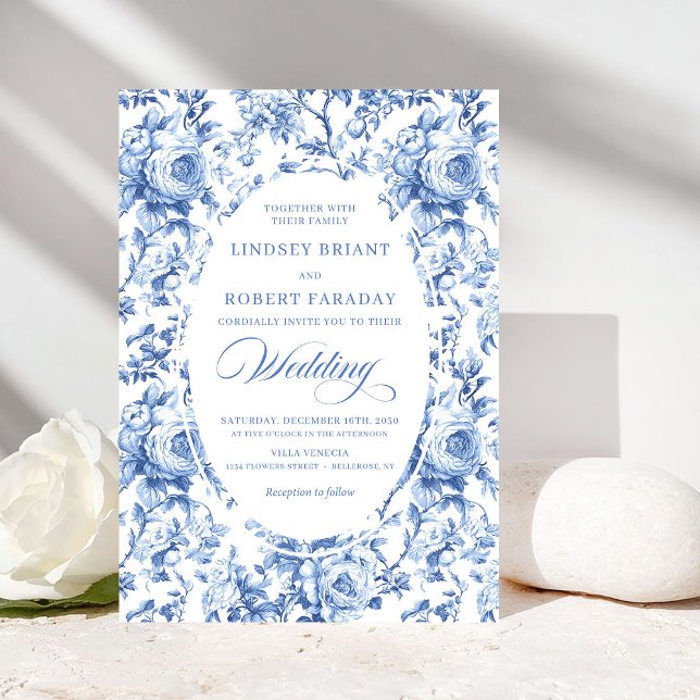 Invitación de boda floral Chic Blue Chinoiserie To (Chic Blue Chinoiserie Toile Floral Wedding Invitation)