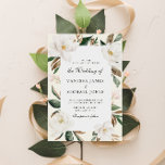 invitación de boda floral de magnolia moderna<br><div class="desc">Este diseño presenta un marco floral con flores de magnolia y texto en el medio. El dorsal azul marino se completa con las flores acuáticas y el follaje verde. El texto y el color pueden cambiarse.</div>