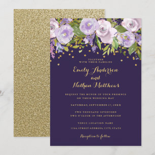 Invitación de boda floral dorada y morada con bril