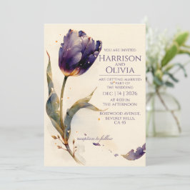 Invitación de boda floral elegante con tulipán púr