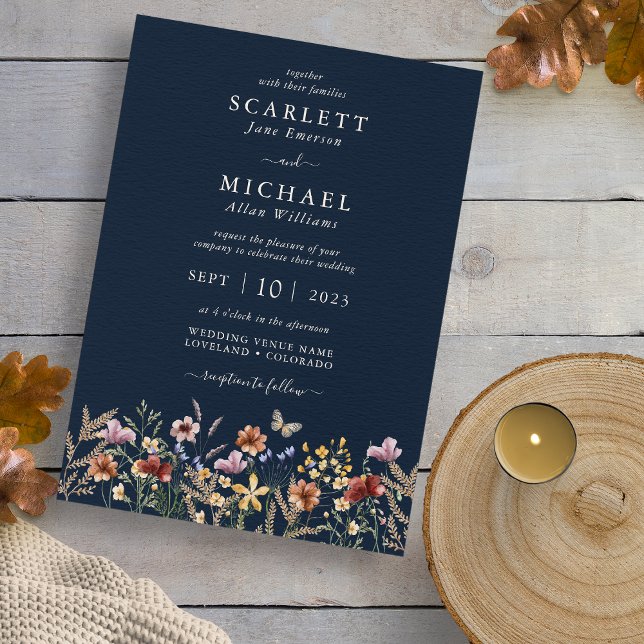 Invitación de boda floral navy boho (Wildflower Boho Navy Floral Wedding Invitation with Butterfly by Painted Paperie
)