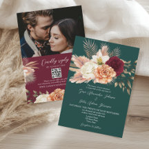Invitación de boda floral verde esmeralda con códi