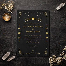 Invitación de boda gótica celestial negra y dorada