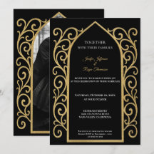 Invitación de boda gótica con borde dorado ornamen