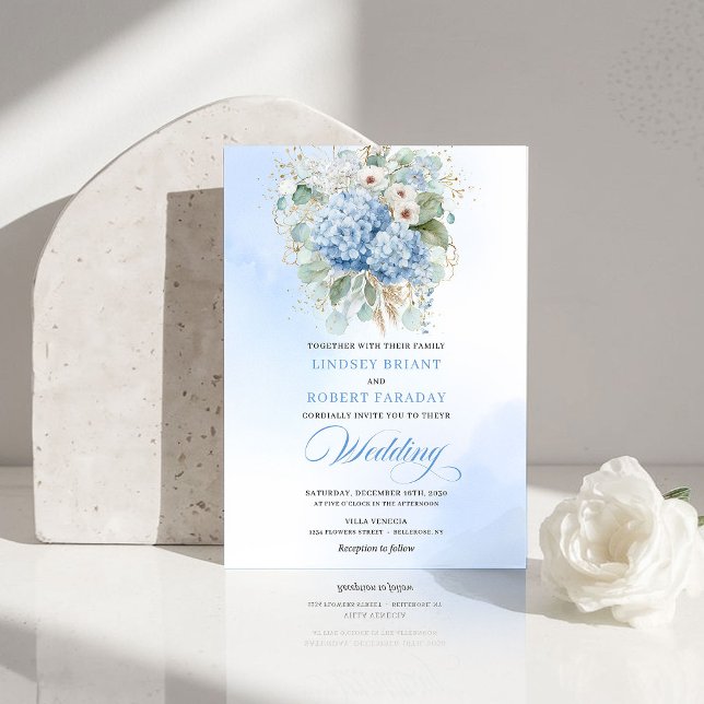 Invitación de boda romántica de hortensias azules  (Romantic Light Blue Hydrangea Gold Wedding Invite)