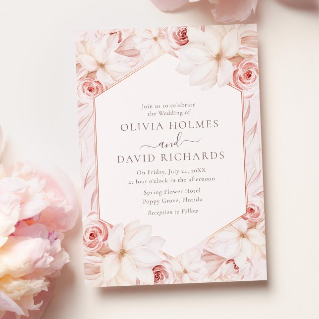 Invitación de Boho Rubor a la boda con flores rosa (Boho Blush Pink Floral Wedding Invitation on a table with pink roses.)