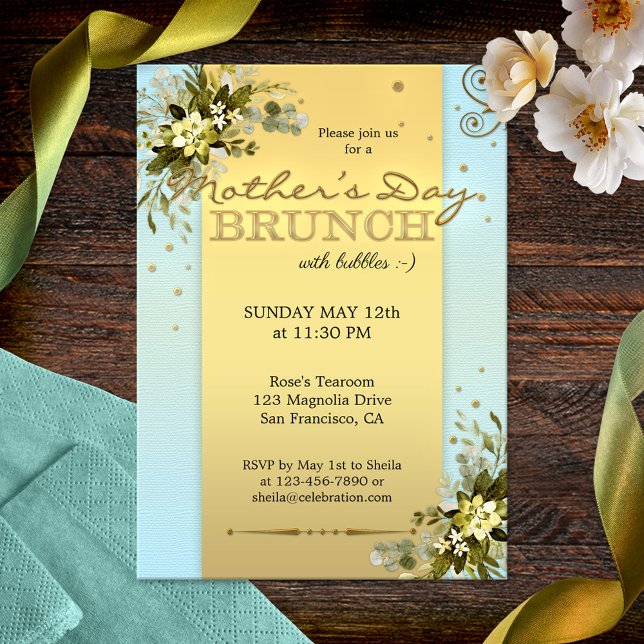 Invitación de brunch de Día de la Madre floral de  (Elegant Mother's Day Brunch invitation featuring a gold stylized design with watercolor leaves)