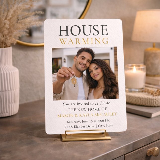 Invitación de casa nueva moderna (Modern new home celebration with neutral tones, gold text, and photo layout with key detail)
