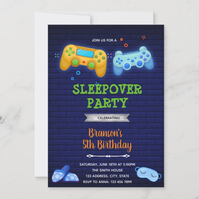invitación de chico de pijamada juego encendido (Anverso)