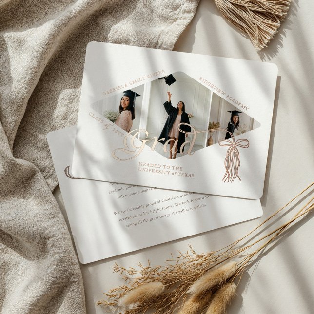 Invitación de Collage de fotos Grad Cap Bow y Tass (Grad Cap Bow & Tassel Photo Collage Announcement (Front & Back))