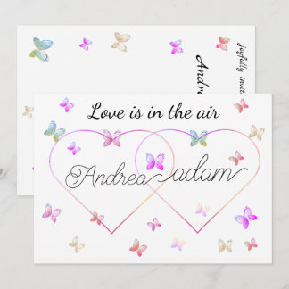 invitación de corazón de mariposas voladoras moder